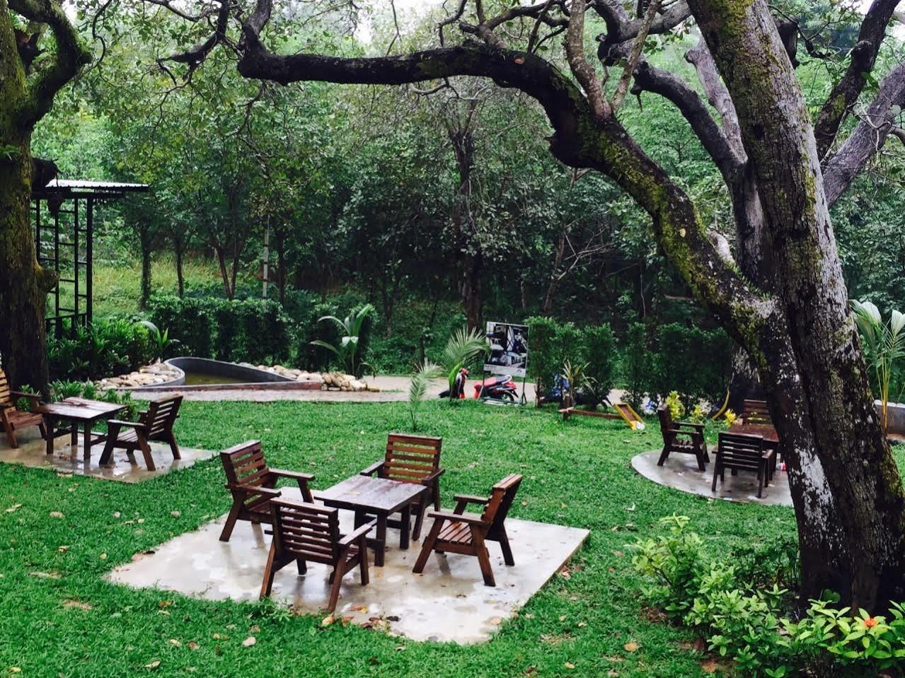 Himmapan Resort เกาะพยาม ภายนอก รูปภาพ